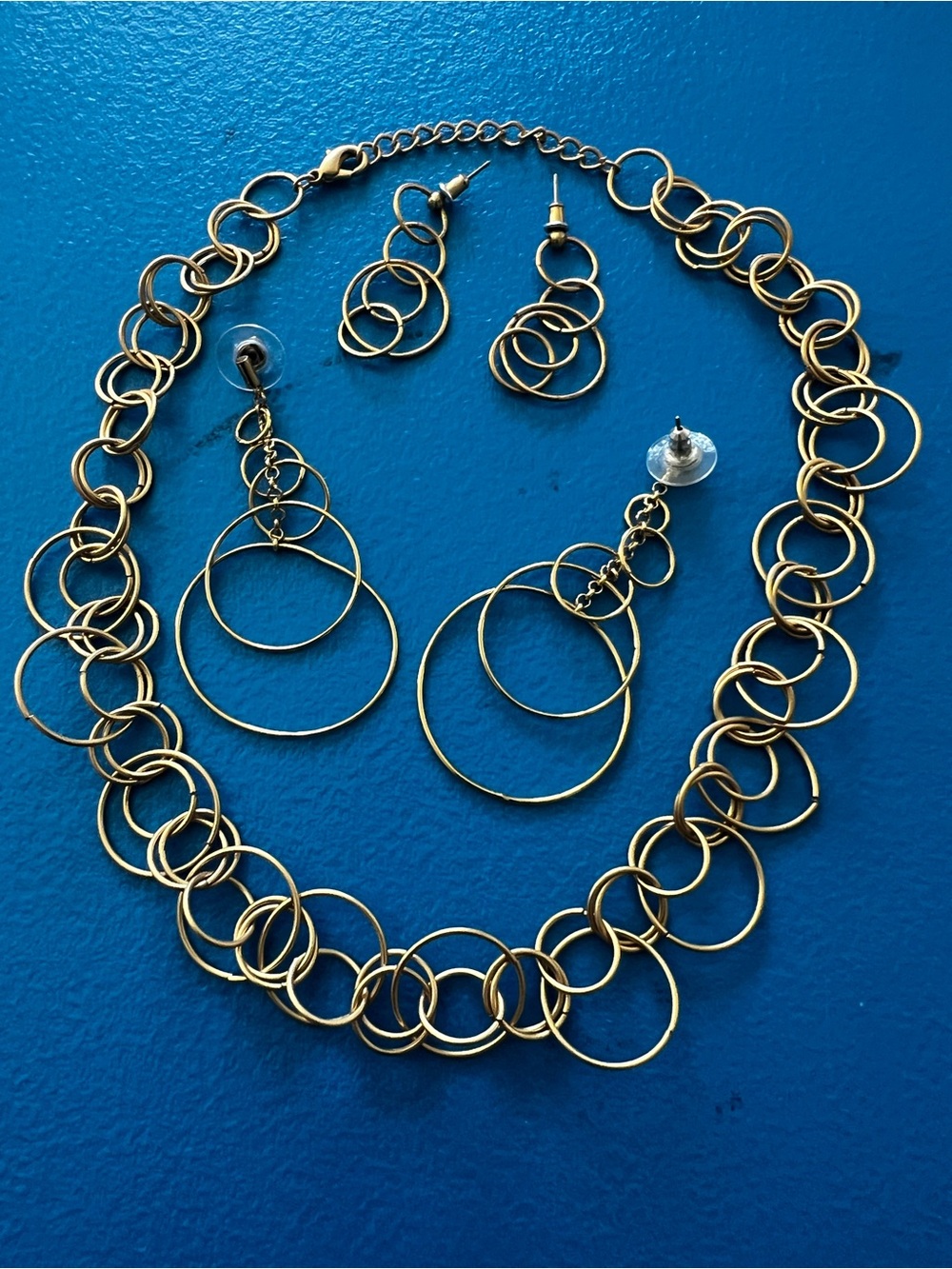 Fashion Jewelry Gold Multi-Ring Layered Necklace with 2 set’s Matching Earrings
